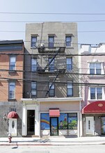 379 Palisade Ave in Jersey City, NJ - Building Photo - Building Photo