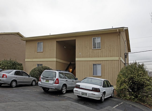 Evergreen Terrace in Knoxville, TN - Building Photo - Building Photo