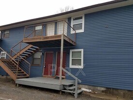 106 W Hudson St in Pittsburg, KS - Building Photo