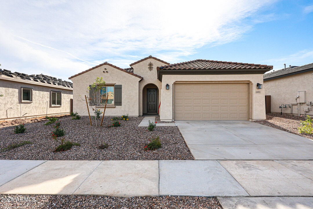 24913 N 170th Dr in Surprise, AZ - Building Photo