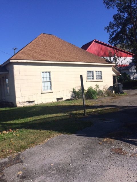 Duplex on .24 Acre, Sutherland Ave