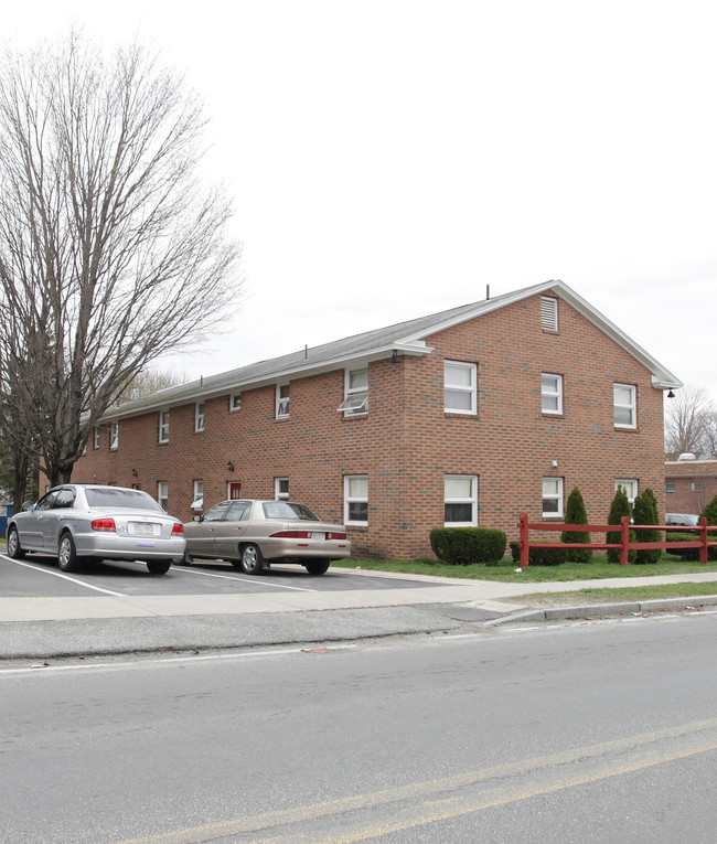 40 Linden St in Pittsfield, MA - Building Photo - Building Photo