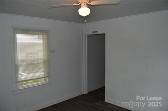 511 S Elm St in Statesville, NC - Building Photo - Building Photo