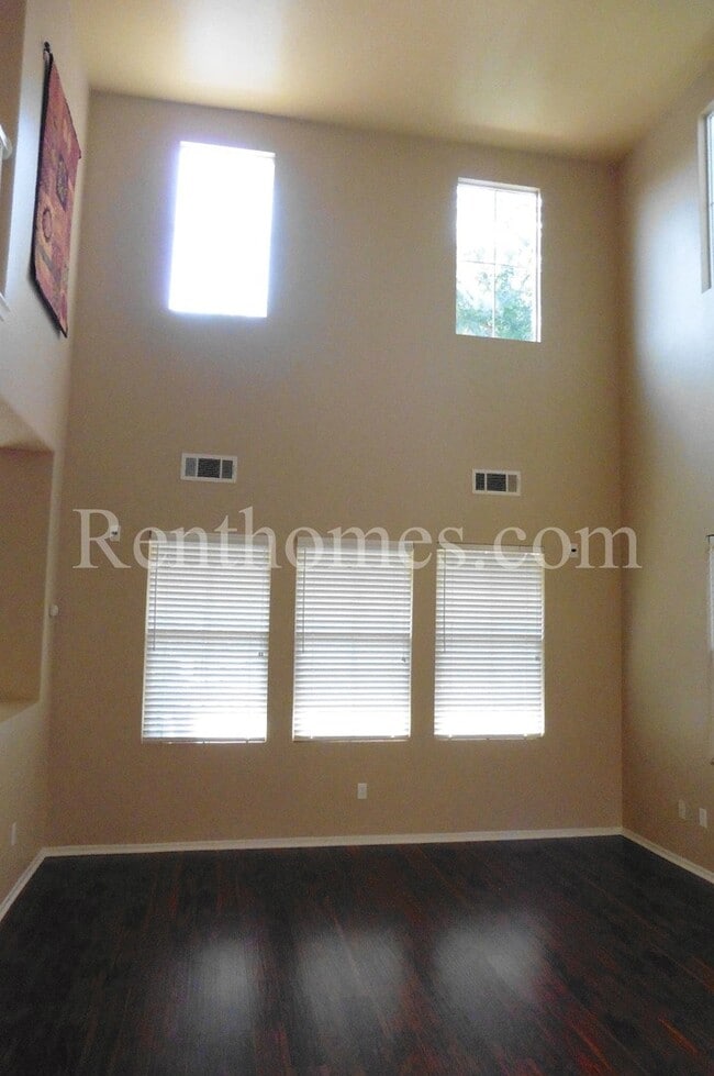 7750 Via Belfiore in San Diego, CA - Building Photo - Building Photo