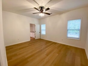 42 Oak Ave in Brighton, TN - Foto de edificio - Building Photo