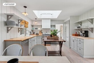 236 Redwood Rd in Sag Harbor, NY - Building Photo - Building Photo