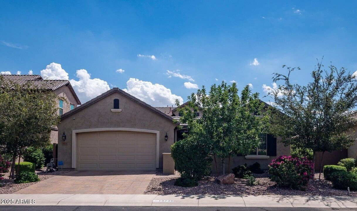 19739 W Sherman St in Buckeye, AZ - Building Photo