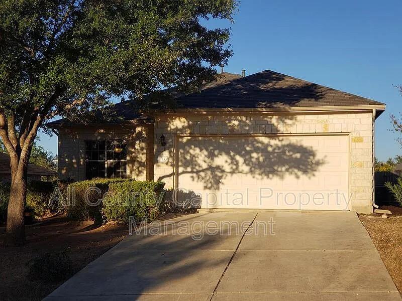 133 Ashwood N in Kyle, TX - Building Photo