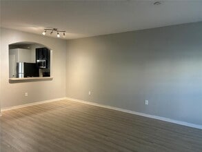 1110 Sleepy Oak Dr in Wesley Chapel, FL - Building Photo - Building Photo