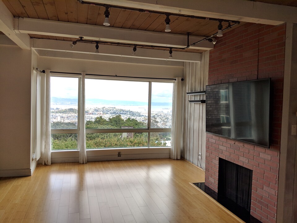 55 Red Rock Way in San Francisco, CA - Building Photo