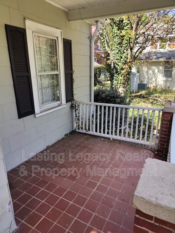 708 S Broad St in Winston-Salem, NC - Foto de edificio - Building Photo