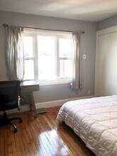 62 Woods Ave, Unit 2 in Somerville, MA - Foto de edificio - Building Photo