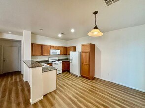 4027 N Open Door Dr in North Las Vegas, NV - Building Photo - Building Photo