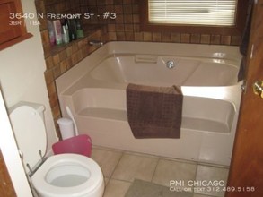 3640 N Fremont St in Chicago, IL - Building Photo - Building Photo