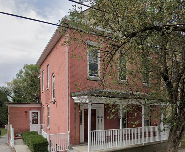 property at 18 S Bridge St