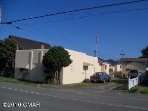 231 E Fir St in Fort Bragg, CA - Building Photo