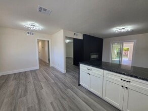 1418 Cypress Ave in Modesto, CA - Building Photo - Building Photo