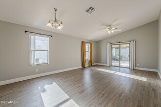 13930 W Country Gables Dr in Surprise, AZ - Building Photo - Building Photo