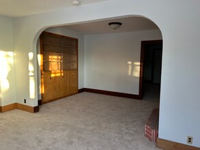 213 S Wilmoth Ave in Ames, IA - Foto de edificio - Building Photo