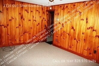 1116 Old Spartanburg Rd in Hendersonville, NC - Building Photo - Building Photo