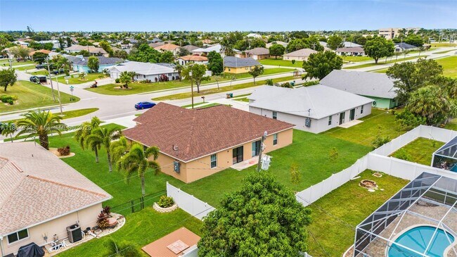 1415 Academy Blvd in Cape Coral, FL - Building Photo - Building Photo