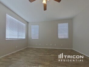 7703 S 68th Dr in Phoenix, AZ - Building Photo - Building Photo