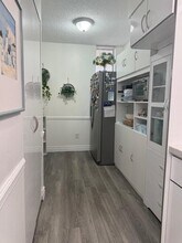 6800 Cypress Rd, Unit 512 in Plantation, FL - Foto de edificio - Building Photo