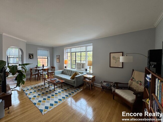 111 Longwood Ave, Unit 6