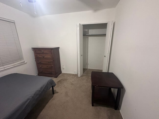 1017 Heritage Dr in Garland, TX - Foto de edificio - Building Photo