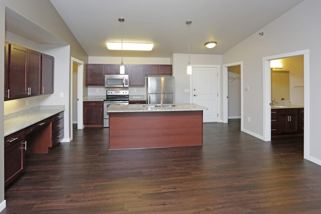Shadow Bay Apartments in West Fargo, ND - Foto de edificio - Interior Photo