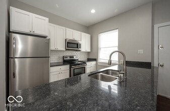 2029 N College Ave in Indianapolis, IN - Building Photo - Building Photo