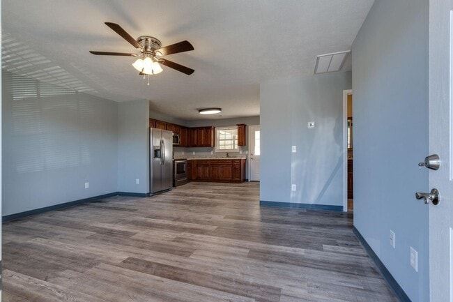 407 Sims Ave in Wartrace, TN - Building Photo - Building Photo