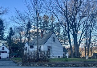 6A Post Rd in Sloatsburg, NY - Building Photo - Building Photo