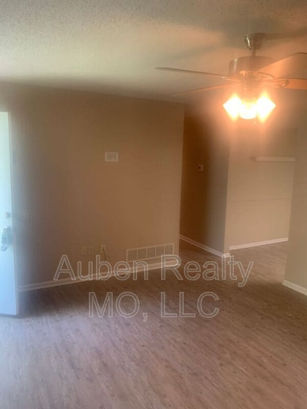 805 NE Pollard St in Lee's Summit, MO - Building Photo - Building Photo