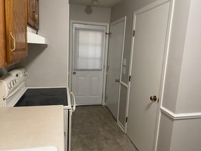 1873-1875 E Post Rd in Beloit, WI - Building Photo - Building Photo