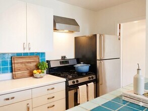 9 Hawthorne Pl, Unit 17B in Boston, MA - Building Photo - Building Photo