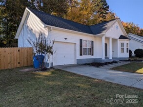 152 Everett Park Dr in Mooresville, NC - Building Photo - Building Photo