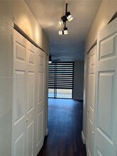 600 NW 214th St in Miami Gardens, FL - Foto de edificio - Building Photo