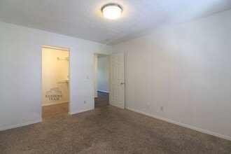 6809 W Kennewick Ave in Kennewick, WA - Building Photo - Building Photo
