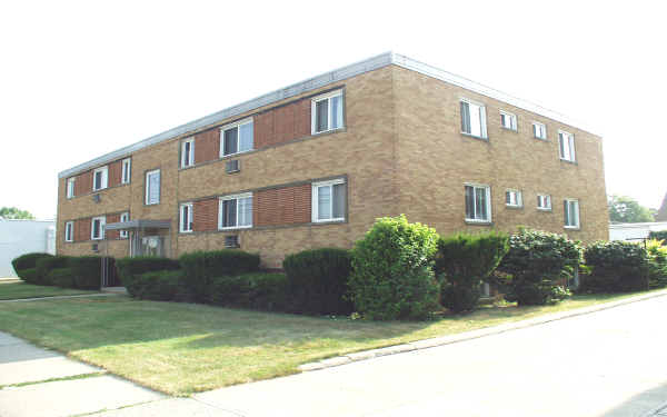 4325 Ridge Rd in Brooklyn, OH - Building Photo - Building Photo