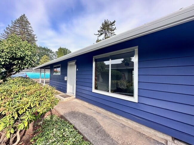 property at 438 SE 11th Ave