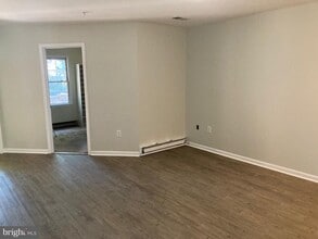 1321 Lindsay Ln in Hagerstown, MD - Building Photo - Building Photo