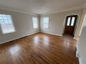 3426 Bellevue Rd in Toledo, OH - Building Photo - Building Photo