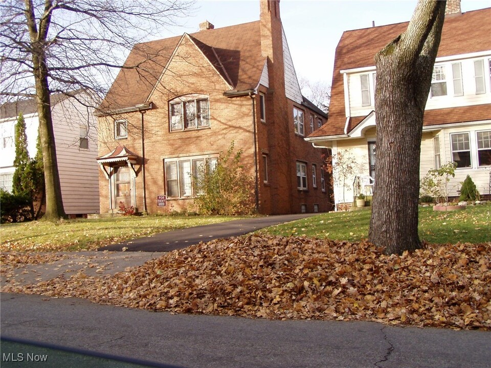 3686 Avalon Rd in Shaker Heights, OH - Building Photo