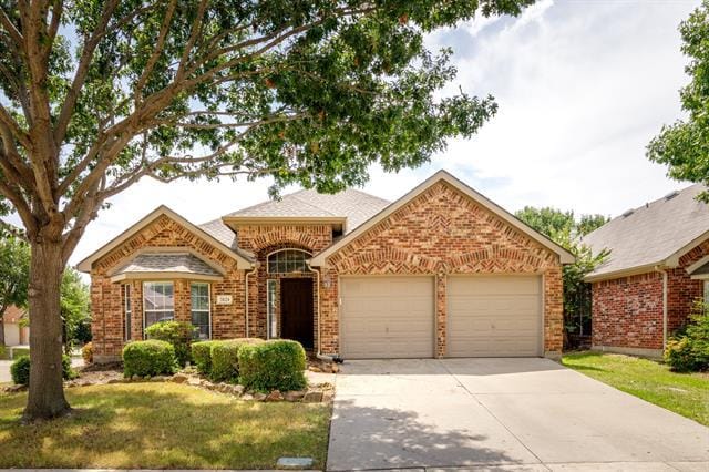 property at 3124 Nighthawk Ln