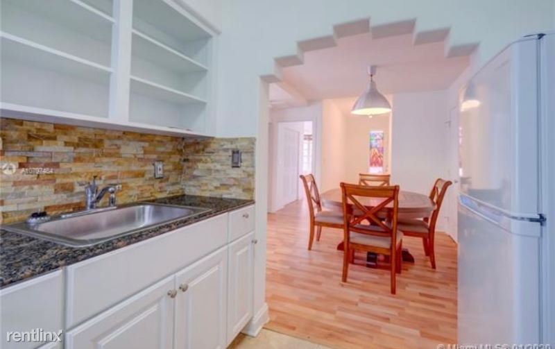 1229 Euclid Ave in Miami Beach, FL - Building Photo