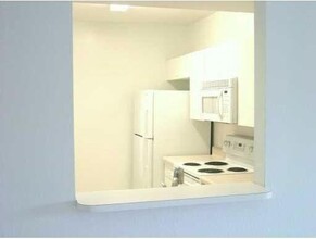 1095 Golden Lakes Blvd-Unit -912 in West Palm Beach, FL - Building Photo - Building Photo