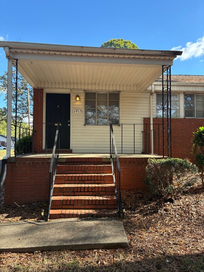 property at 1915 Dickens Ave