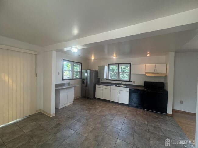 267 Water St in Perth Amboy, NJ - Building Photo - Building Photo
