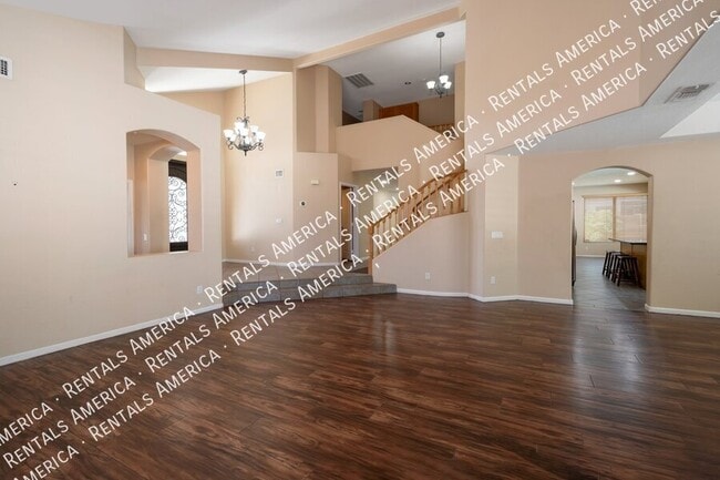 2682 S Beverly Pl